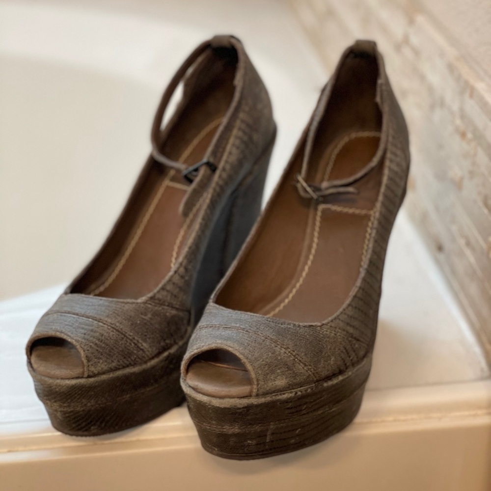 Bacio 61 Notizia Wedge - Coffeebean View 2